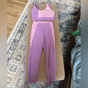 Stylish Women's Purple and Pink Leggings Set